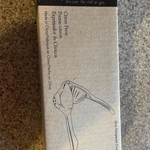 Pampered Chef Citrus Press